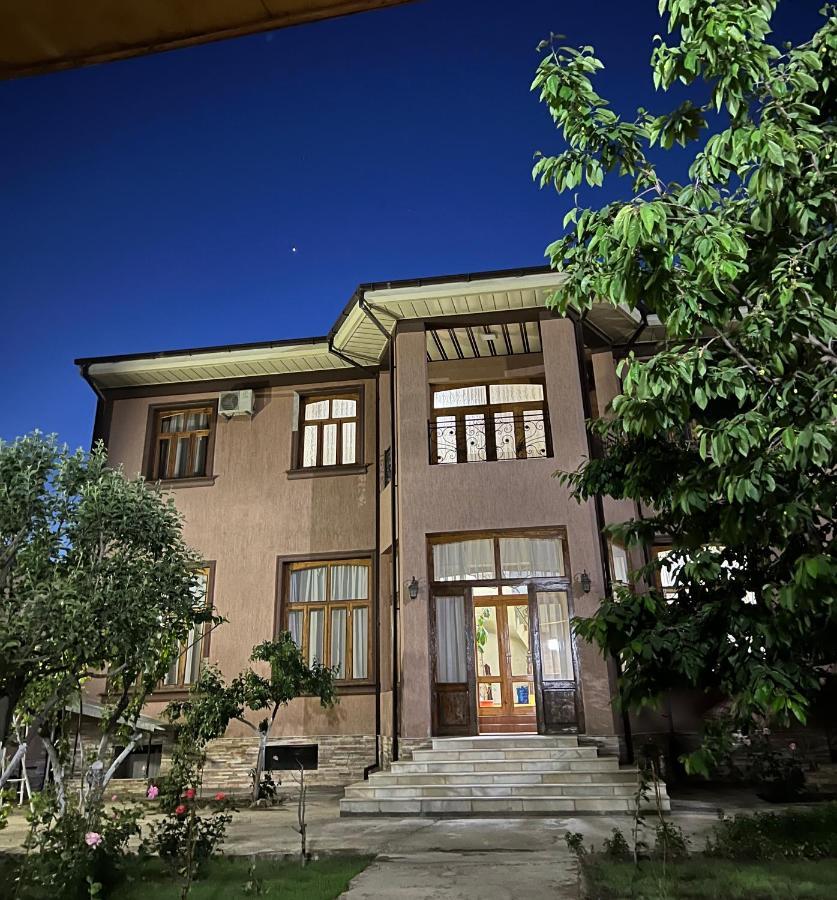 מלון סמרקנד Brown Hill מראה חיצוני תמונה
