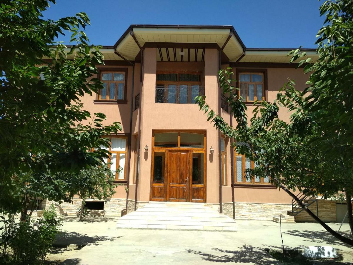 מלון סמרקנד Brown Hill מראה חיצוני תמונה